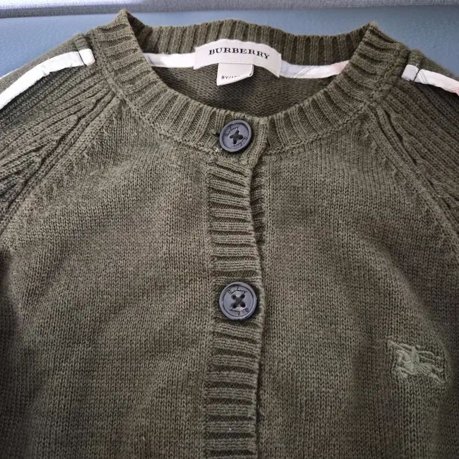 カーディガン (バーバリー) BURBERRY バーバリー キッズ ニット 子供服 中古・古着通販BURBERRY ブランド TBモノグラム チェック テクニカルウール ジャカード トップス レディース 子供服・用品(85cm～)(ベビー・キッズ