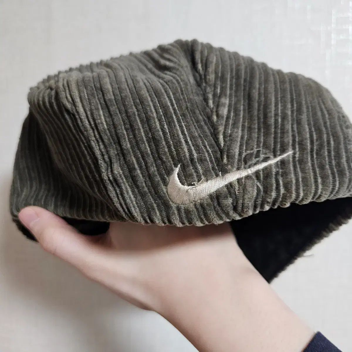 NIKE 90 s コーデュロイ ハンチングキャップ