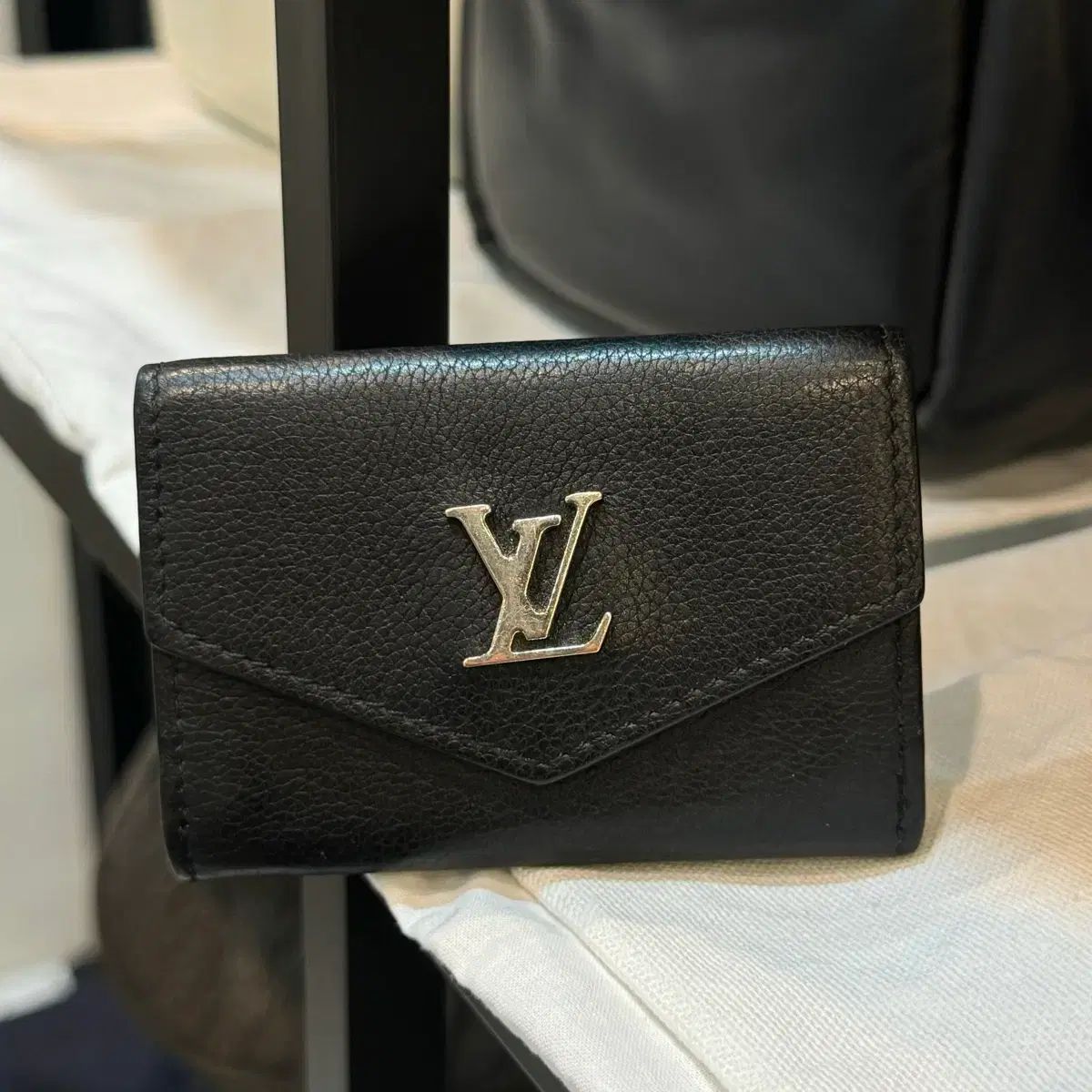 ルイヴィトン ロックミーミニ ウォレット カードウォレット ブラック