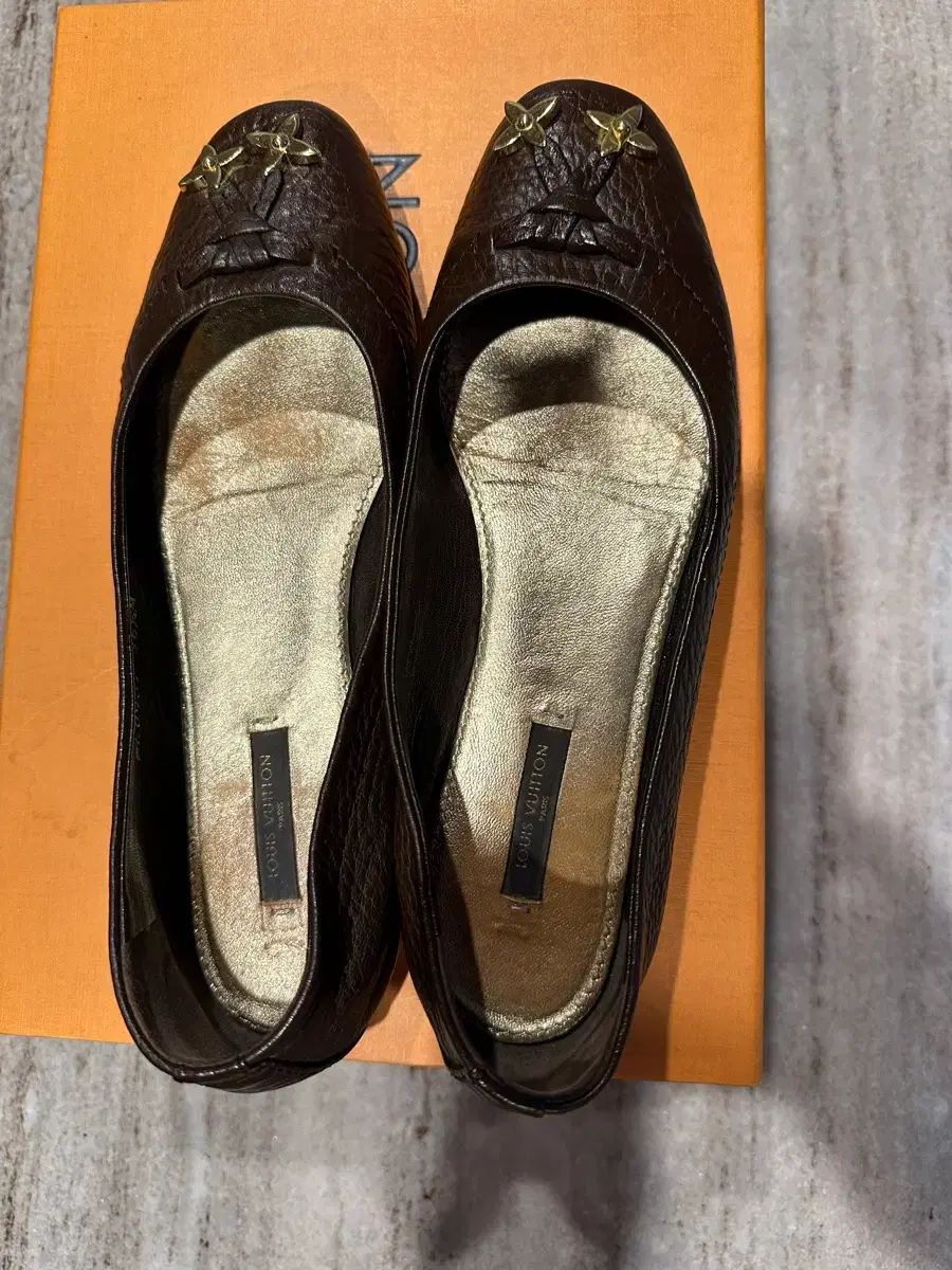 ルイヴィトン ブラウン フラット シューズ 36 5