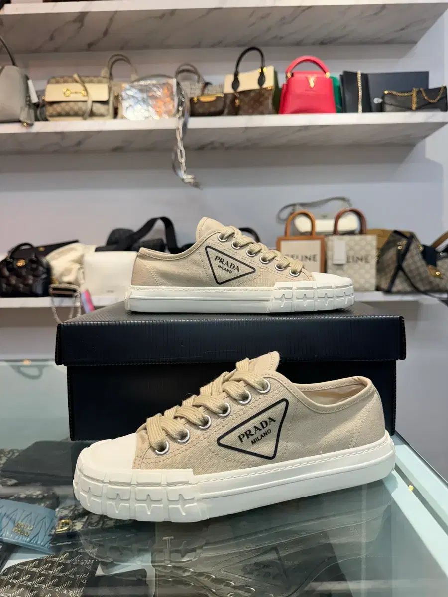 PRADA プラダ 三角ロゴ ギャバジン ホイール スニーカー ベージュ