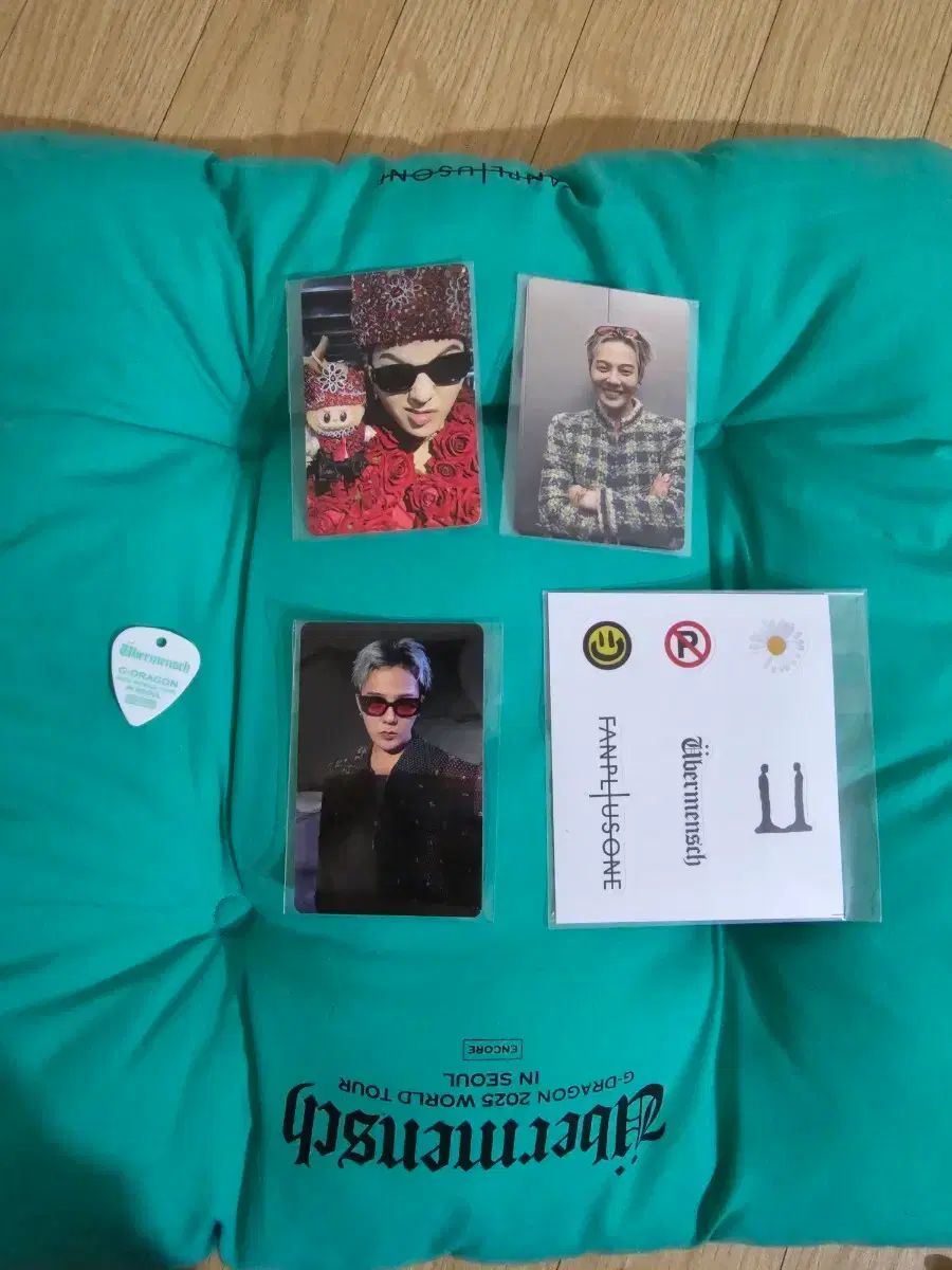 G DRAGON ジードラゴン コンサート トレカ クッション