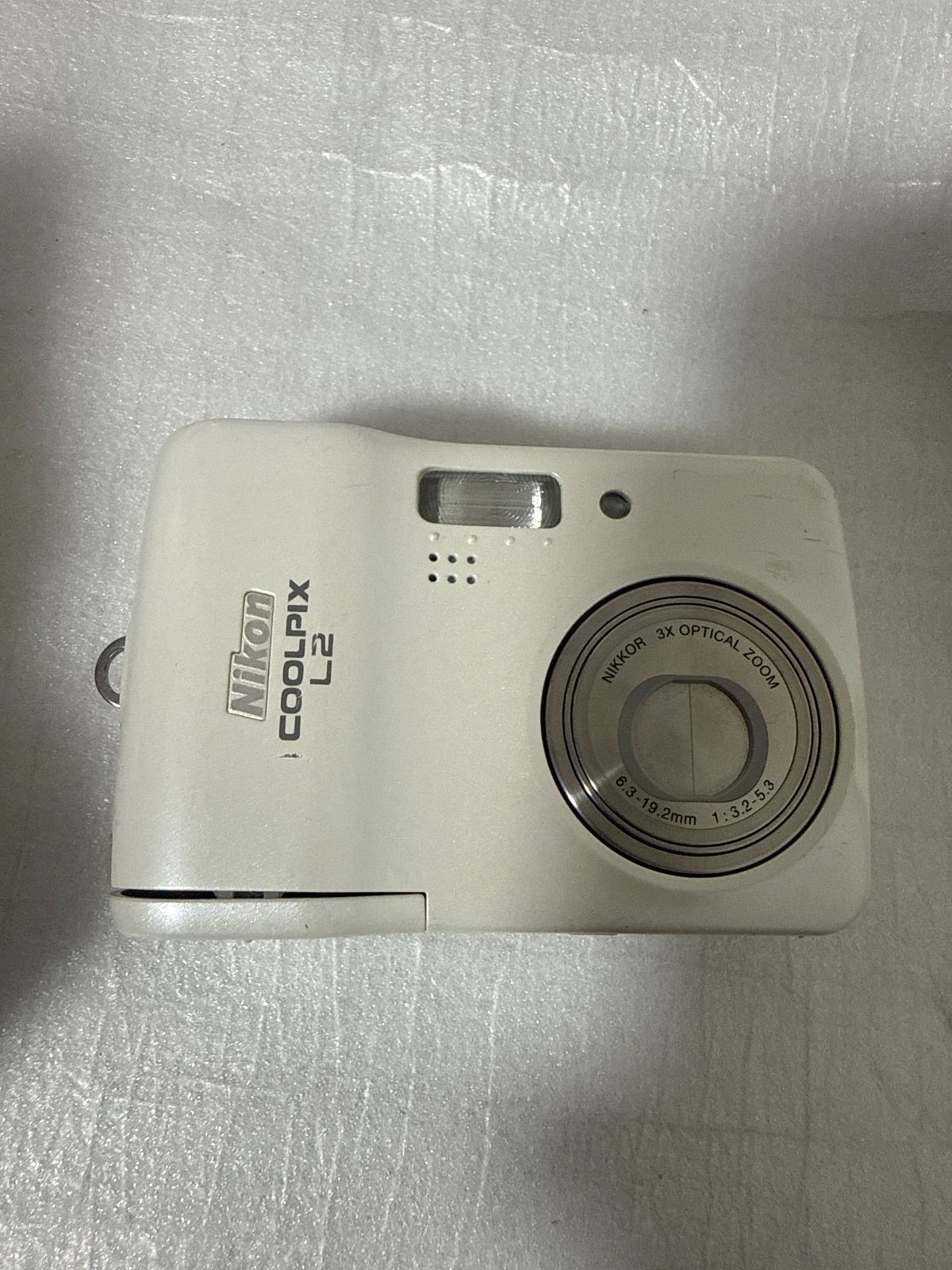 デジカメ 本体 Nikon Coolpix L2 現状品 - メルカリ