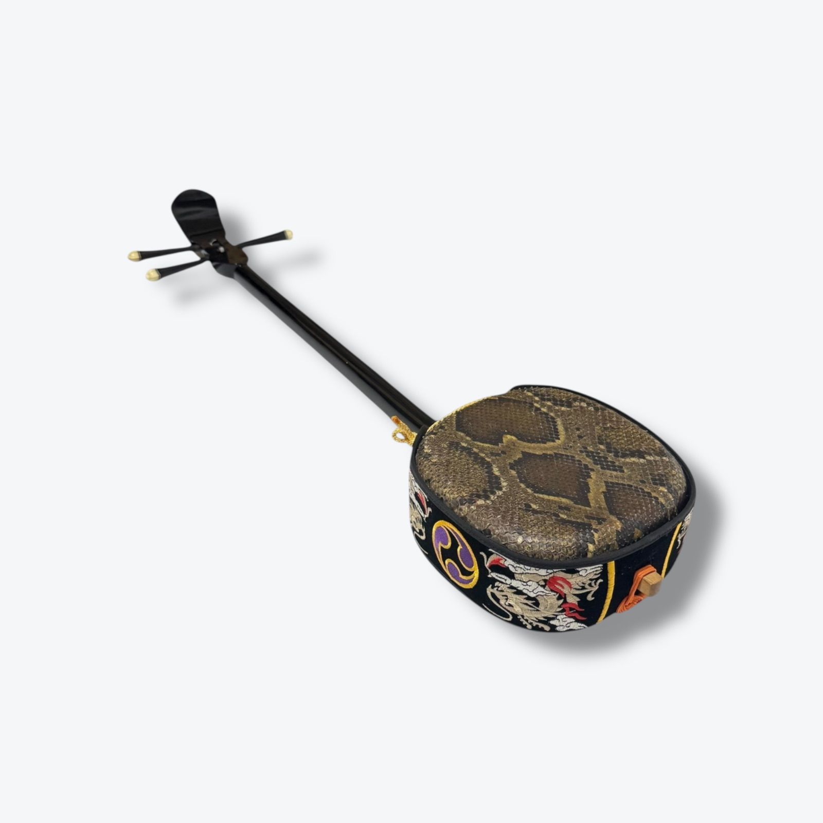 沖縄 三線 蛇皮 真壁型 ハードケース付 - メルカリ