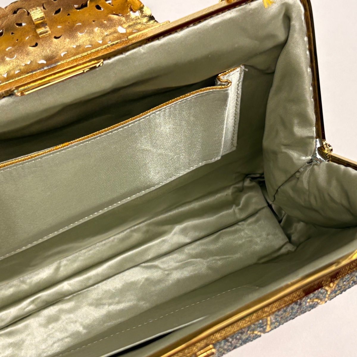 美品】 和装バッグ 優品 ビーズバッグ フォーマル 幾何学 灰緑 ビーズ