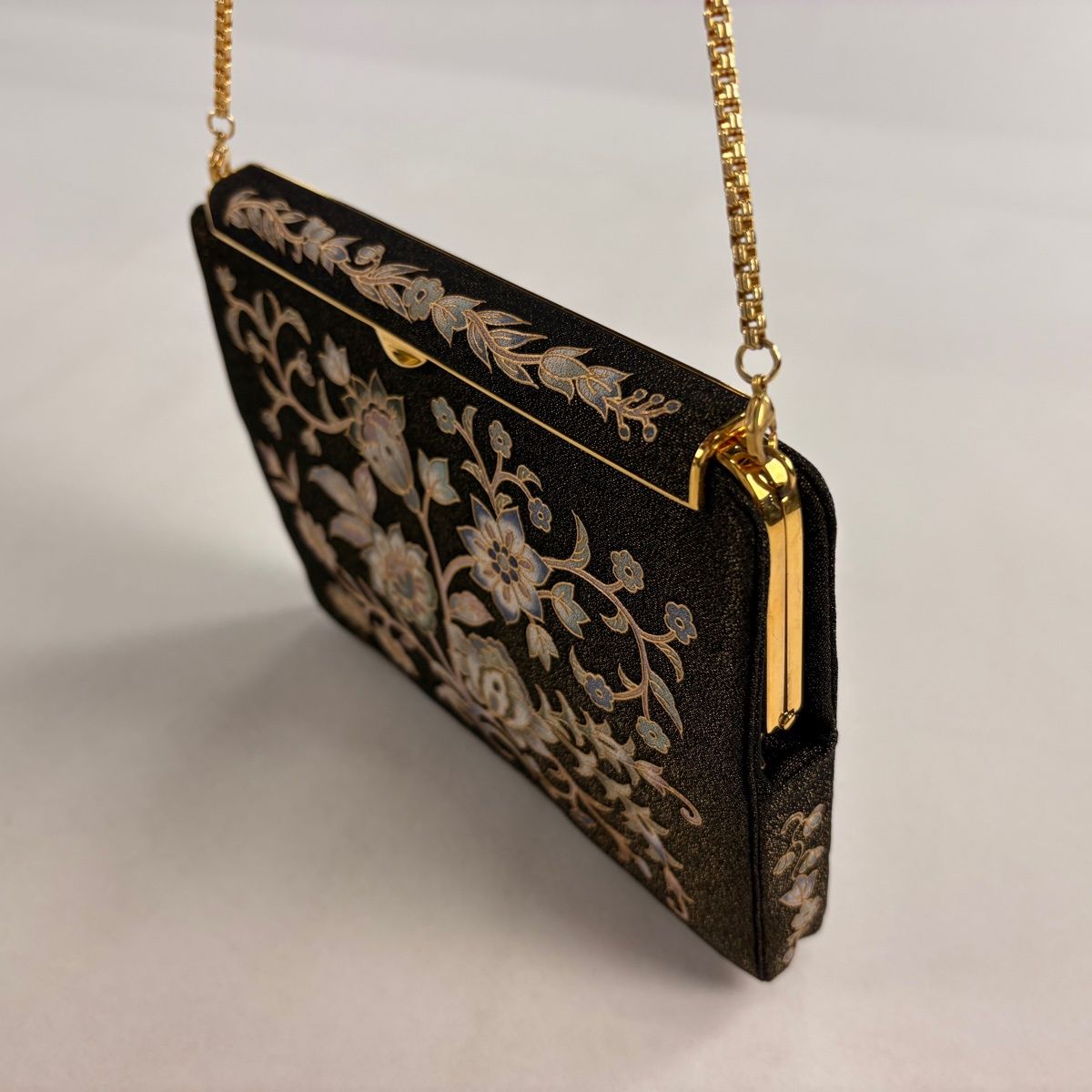 美品】 和装バッグ 逸品 OKAJIMA 花唐草 金彩 金茶 正絹 和装小物