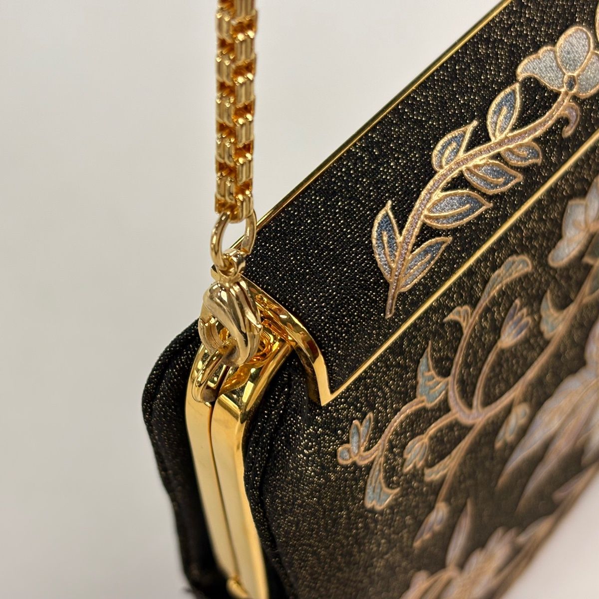 美品】 和装バッグ 逸品 OKAJIMA 花唐草 金彩 金茶 正絹 和装小物