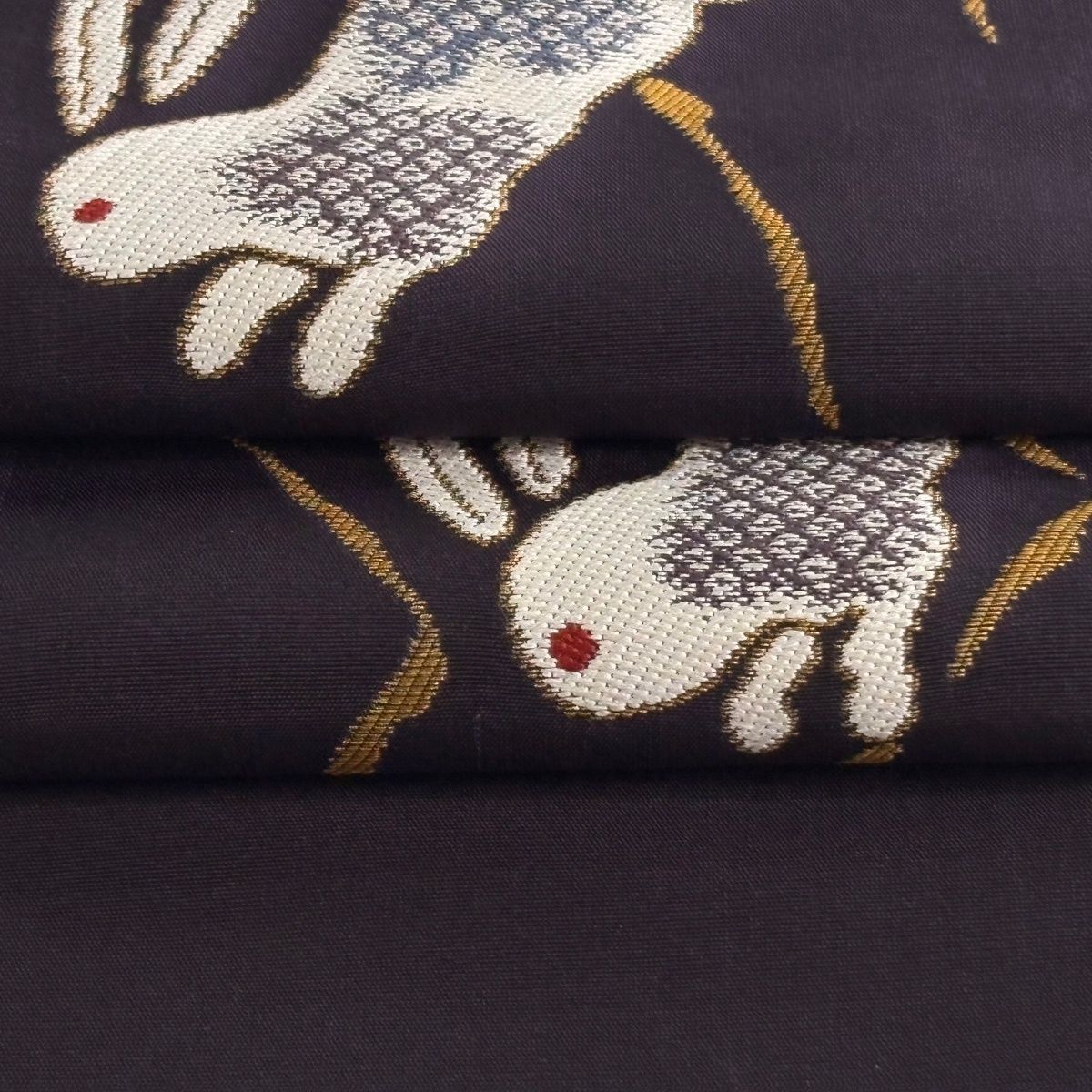 美品】半幅帯 名品 十代坂東三津五郎 うさぎ 箔 濃紫 正絹 【中古