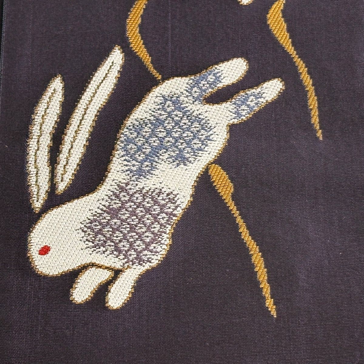 美品】半幅帯 名品 十代坂東三津五郎 うさぎ 箔 濃紫 正絹 【中古