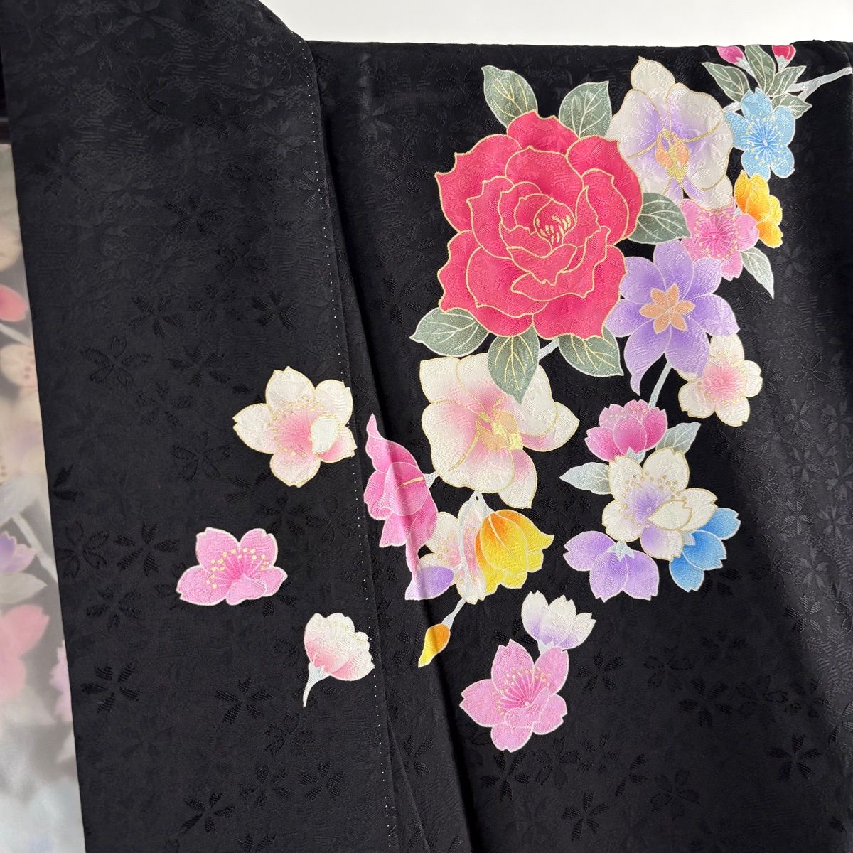  振袖 身丈173.5 cm 裄丈69.5 L 袷 袋帯フルセット 薔薇 桜 箔 金彩 黒 正絹 振袖 着物