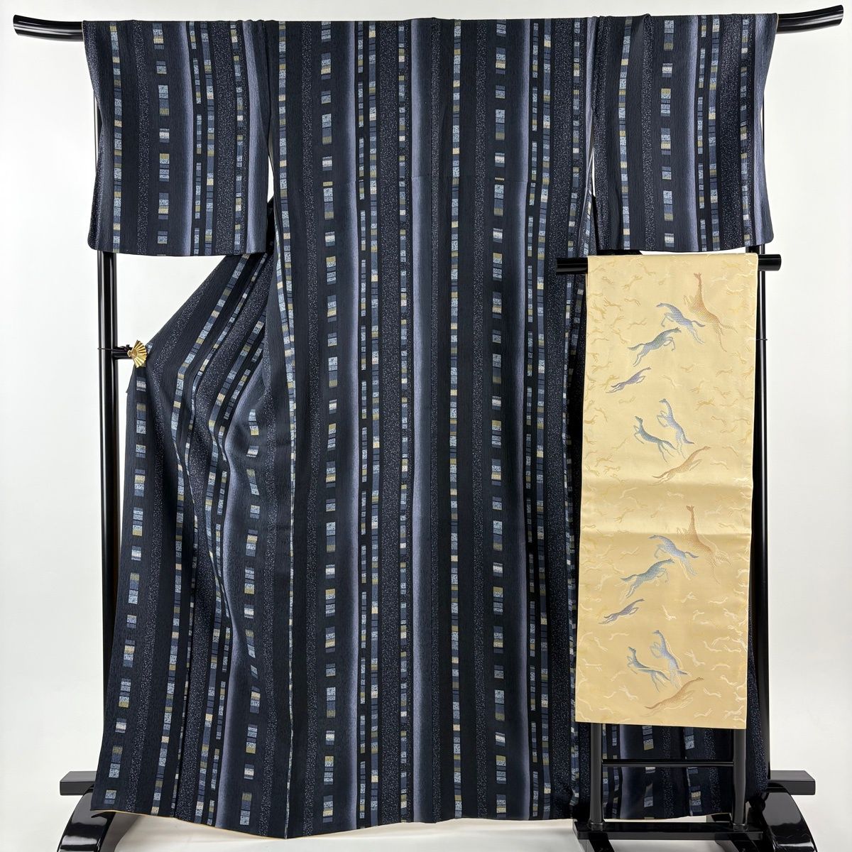 小紋 身丈167 cm 裄丈70 L 袷 名古屋帯セット ほていや 縦縞 幾何学模様 ぼかし 濃紺 正絹 秀品