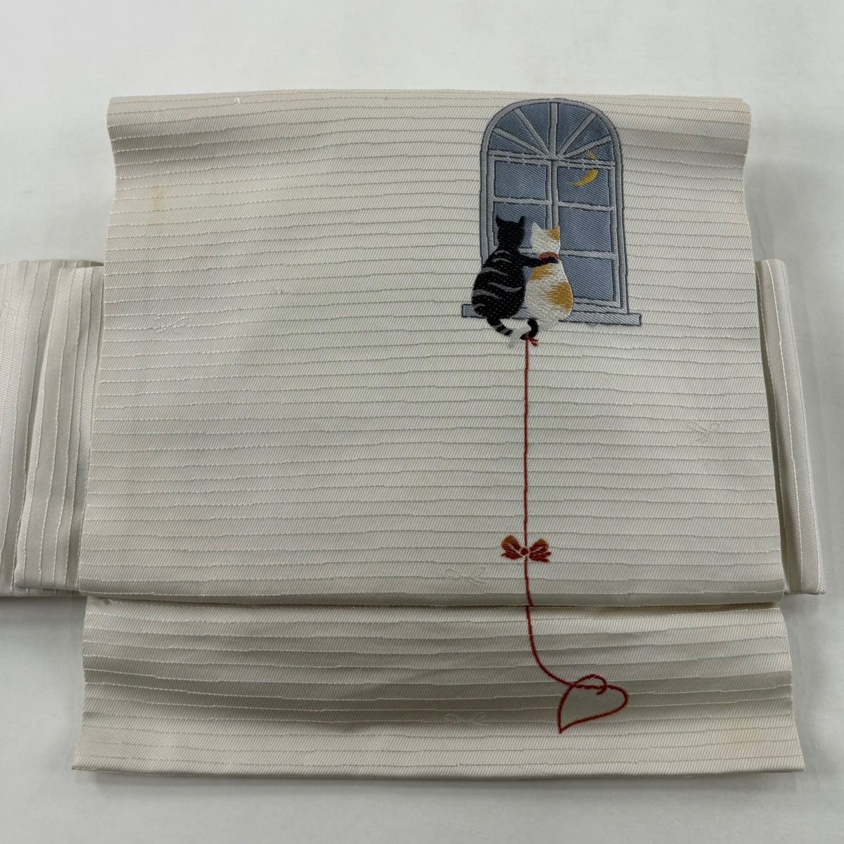 付け帯 名品 作り帯 猫 窓 刺繍 クリーム 正絹