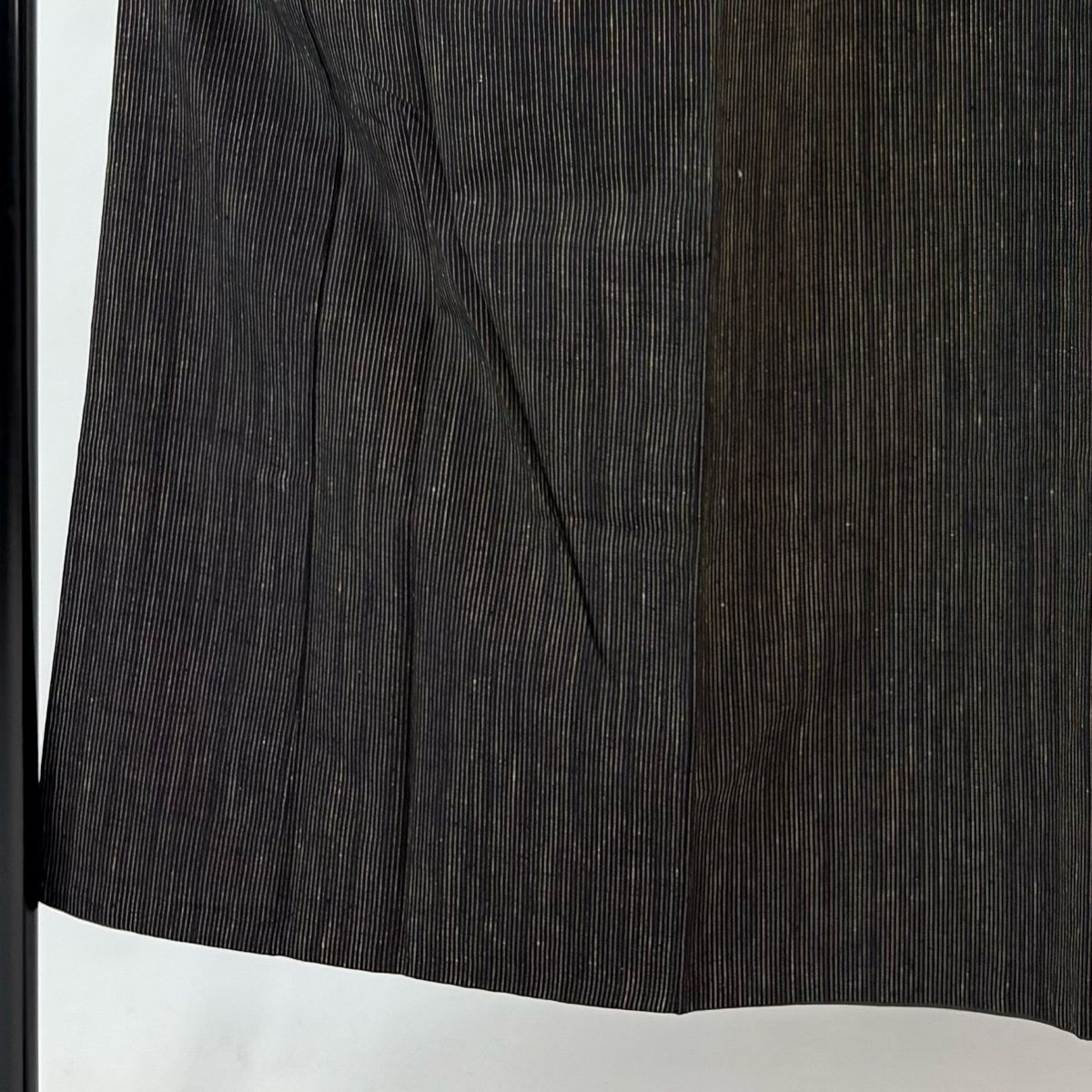 男着物 身丈144 5 cm 裄丈69 M 袷 本場結城紬地 奥順 証紙 縦縞 焦茶色 正絹