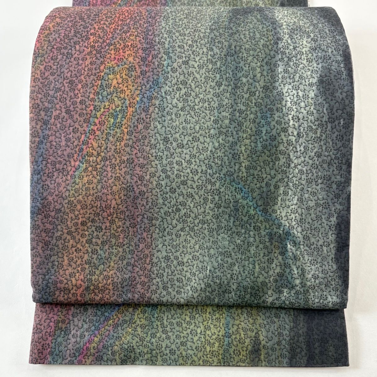 美品】 袋帯 逸品 山岡古都 落款 リバーシブル 花唐草 染め分け ぼかし