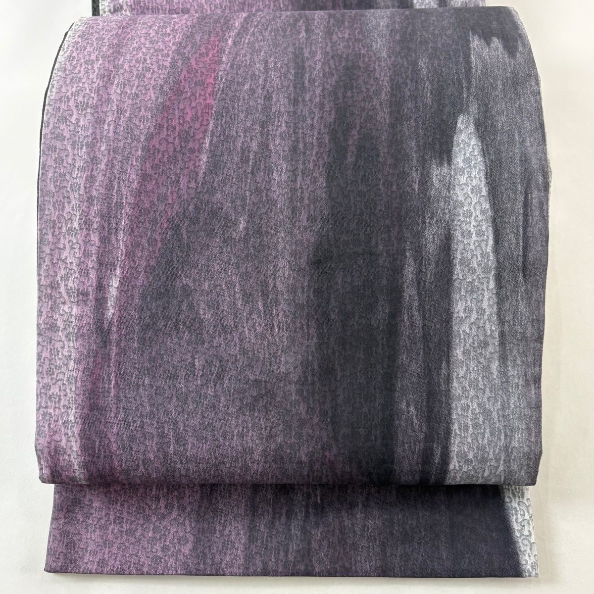 美品】 袋帯 逸品 山岡古都 落款 リバーシブル 花唐草 染め分け ぼかし