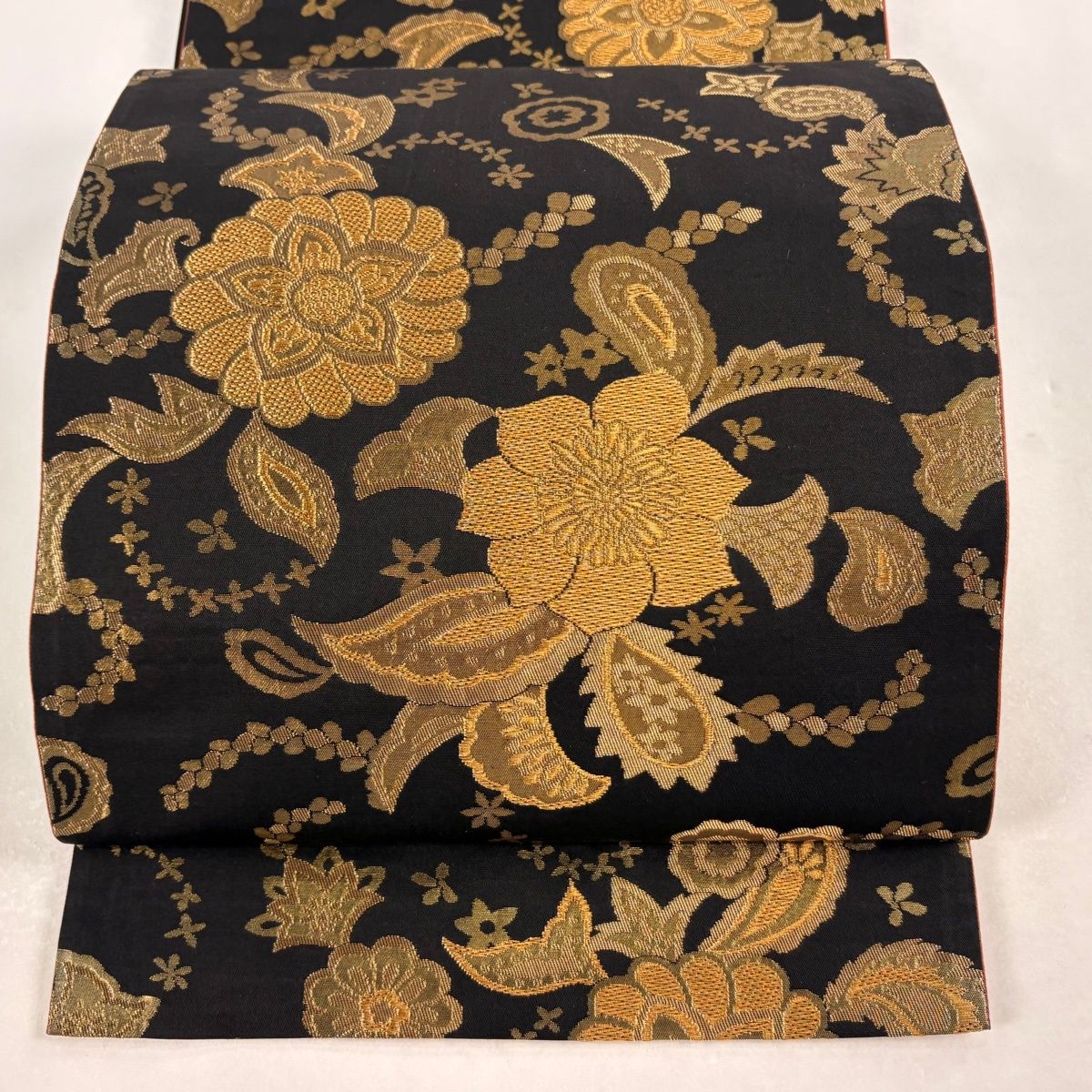 美品】 袋帯 秀品 斉藤三才 落款 草花 金糸 箔 黒 六通 正絹 【中古