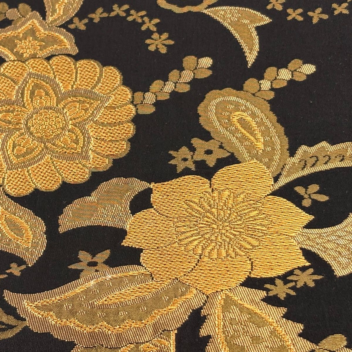 袋帯 秀品 斉藤三才 落款 草花 金糸 箔 黒 六通 正絹