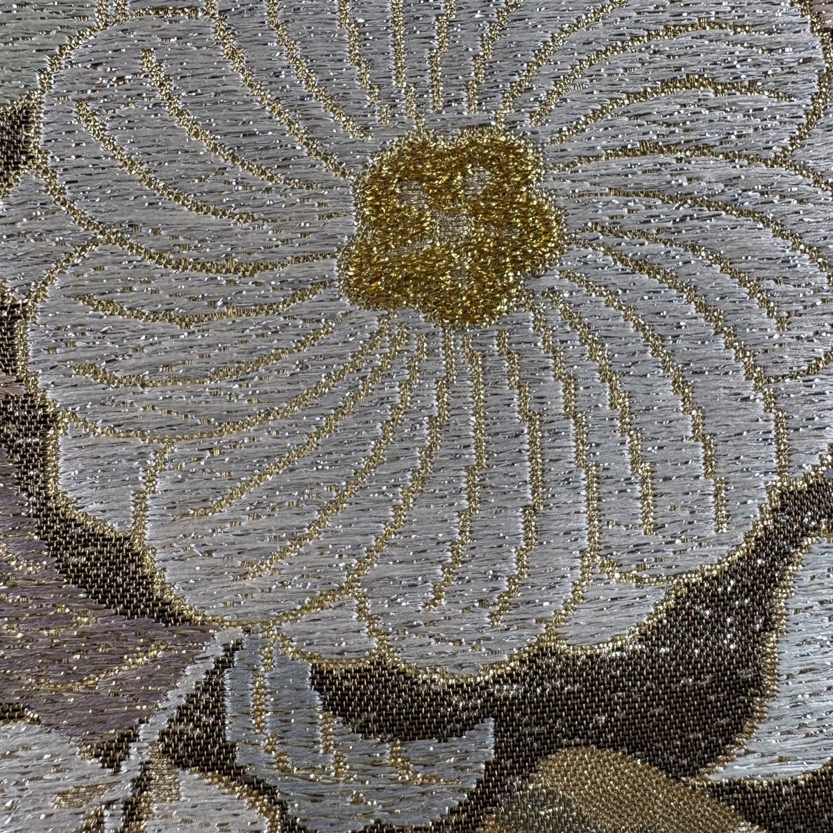 袋帯 秀品 関西仕立て 草花 波頭 金糸 箔 薄茶色 六通 正絹