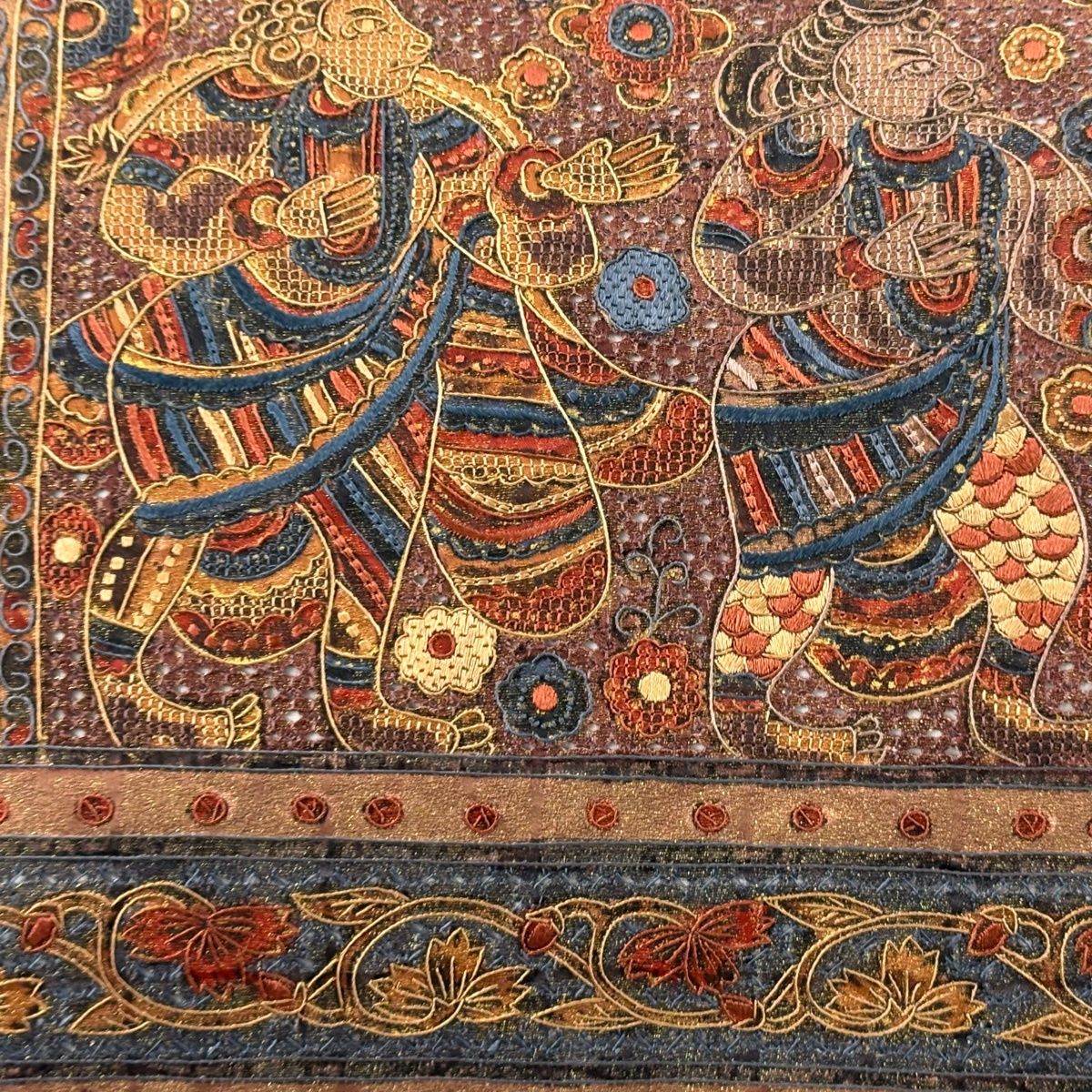 袋帯 秀品 人物 草花 刺繍 金糸 ピンクベージュ お太鼓柄 正絹