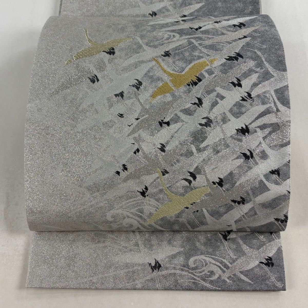 袋帯 秀品 鶴 波頭 金糸 箔 灰色 お太鼓柄 正絹