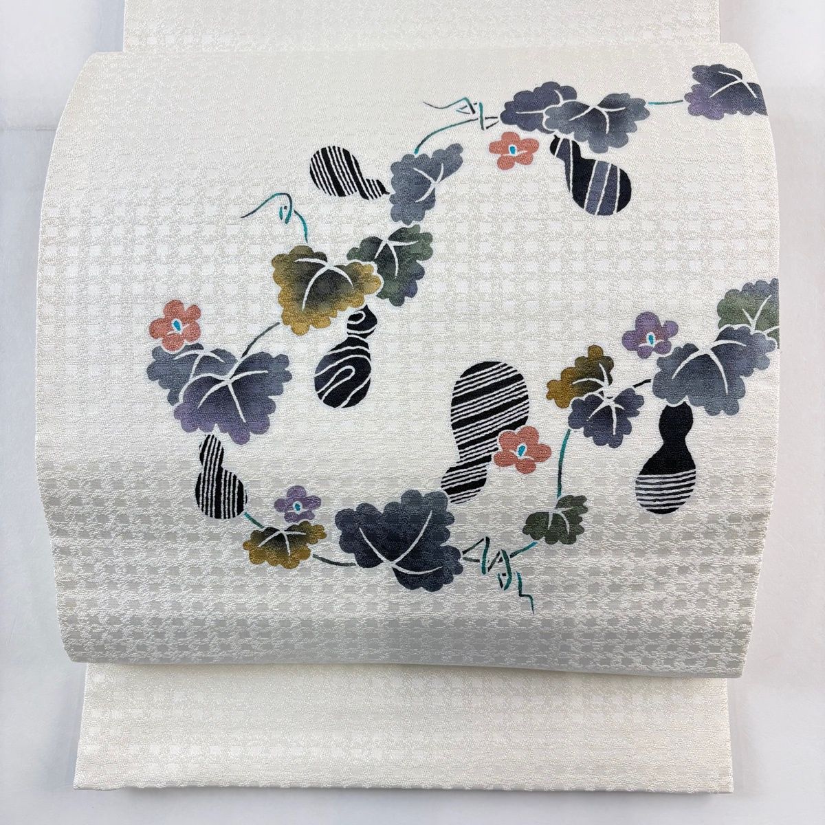 袋帯 秀品 落款 瓢箪 草花 白 お太鼓柄 正絹