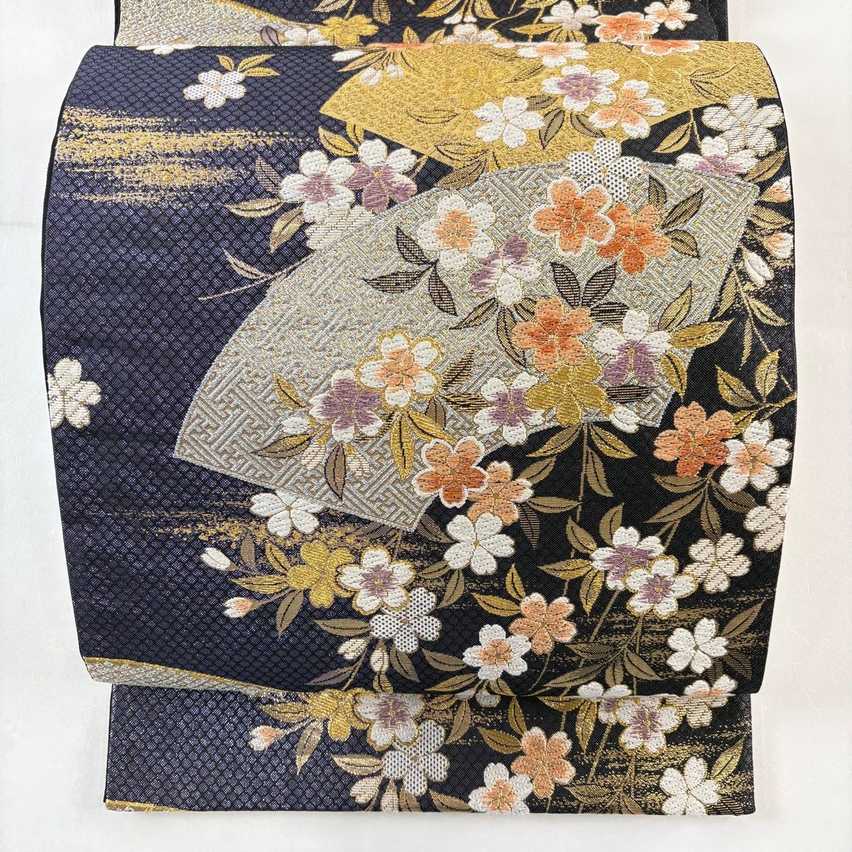 袋帯 秀品 扇面 桜 刺繍 金銀糸 紫 六通 正絹