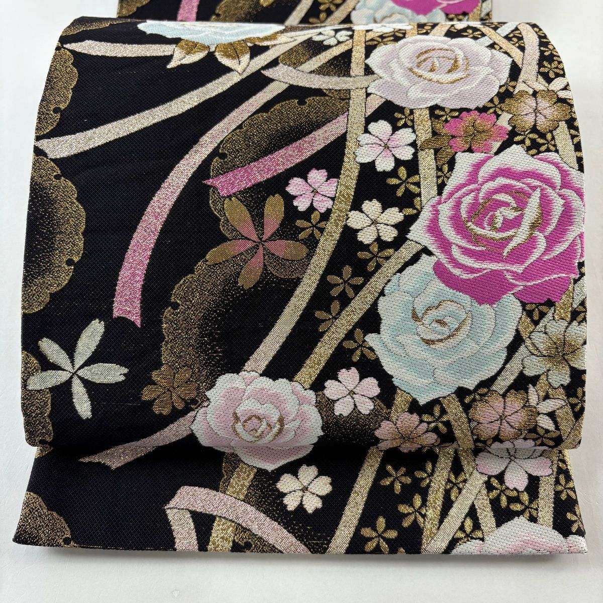 袋帯 秀品 薔薇 桜 箔 金糸 黒 六通 正絹