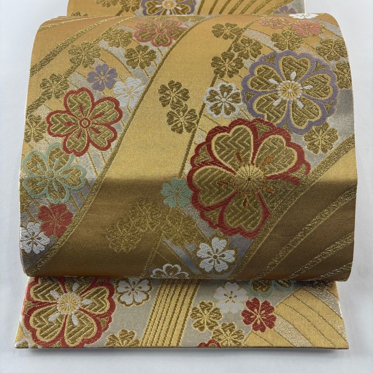 袋帯 秀品 桜 幾何学 唐織 箔 金色 六通 正絹