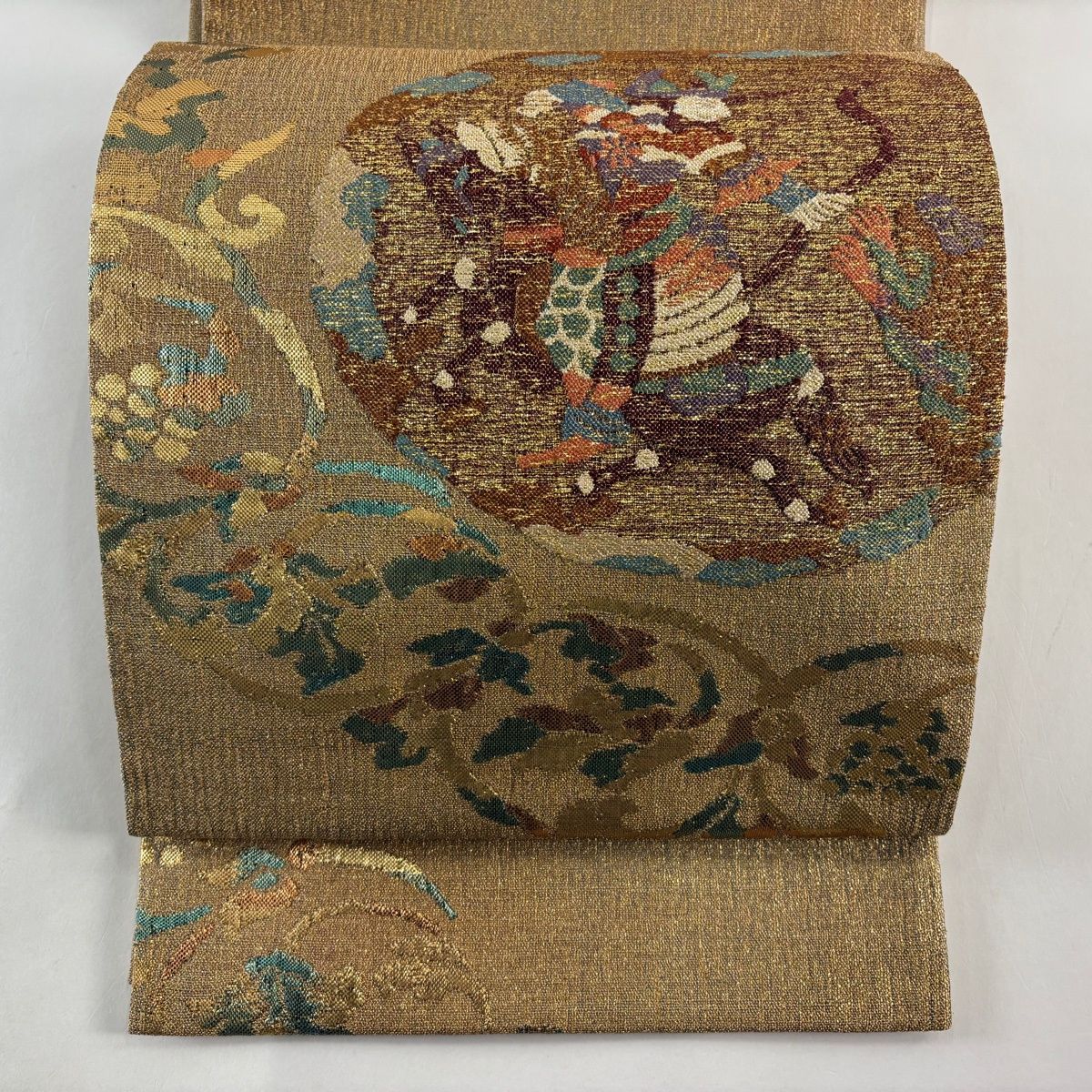 袋帯 秀品 狩猟紋 葡萄唐草 箔 金糸 金色 お太鼓柄 正絹