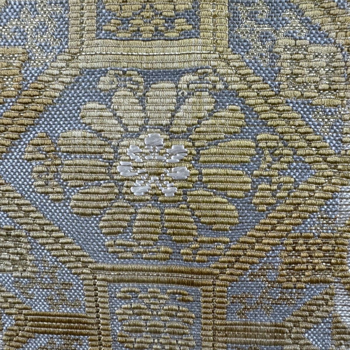 袋帯 秀品 華文 麻の葉 箔 ベージュ 六通 正絹