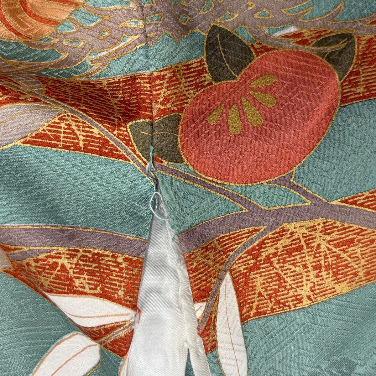  振袖 身丈167 5 cm 裄丈68 L 袷 ますいわ屋 蝶 松梅 金糸 金彩 灰緑 正絹 秀品 振袖 着物