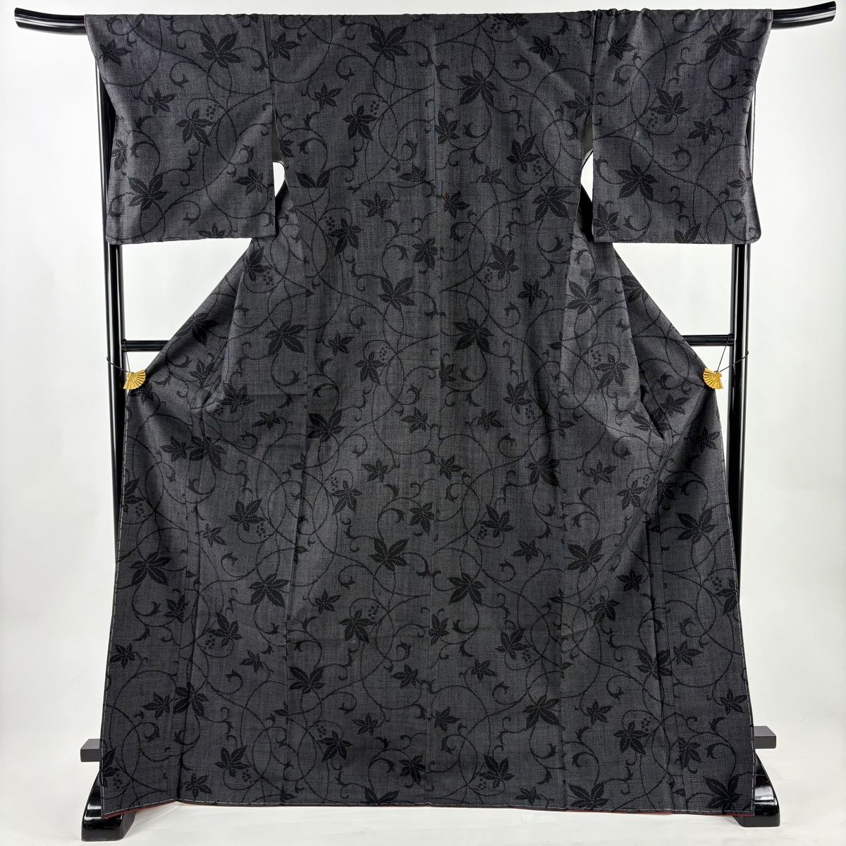 紬 身丈173 cm 裄丈69 L 袷 証紙 唐草 葉と実 墨色 正絹 秀品