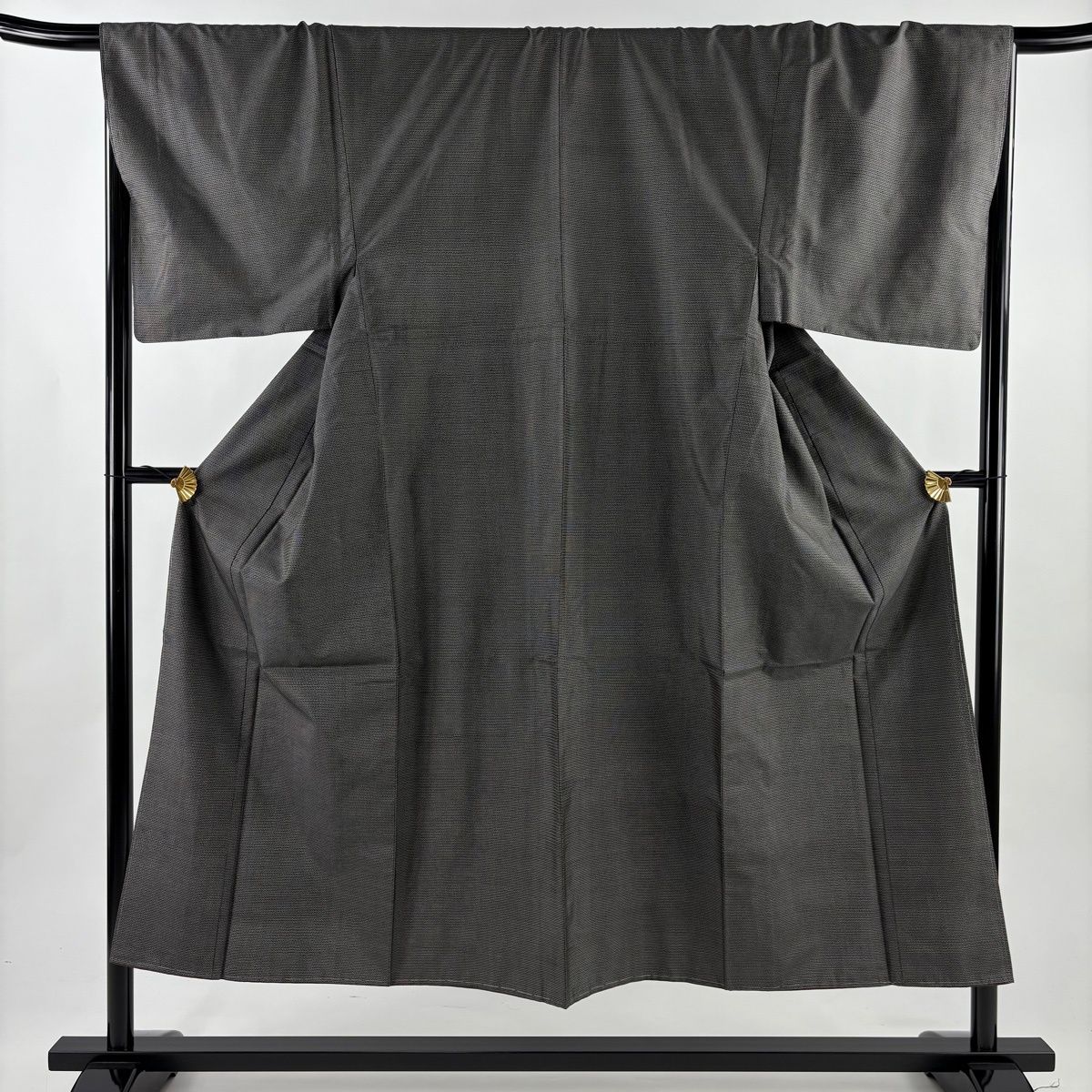 男着物 身丈149 cm 裄丈69 L 袷 紬 アンサンブル 亀甲絣 灰茶 正絹 秀品