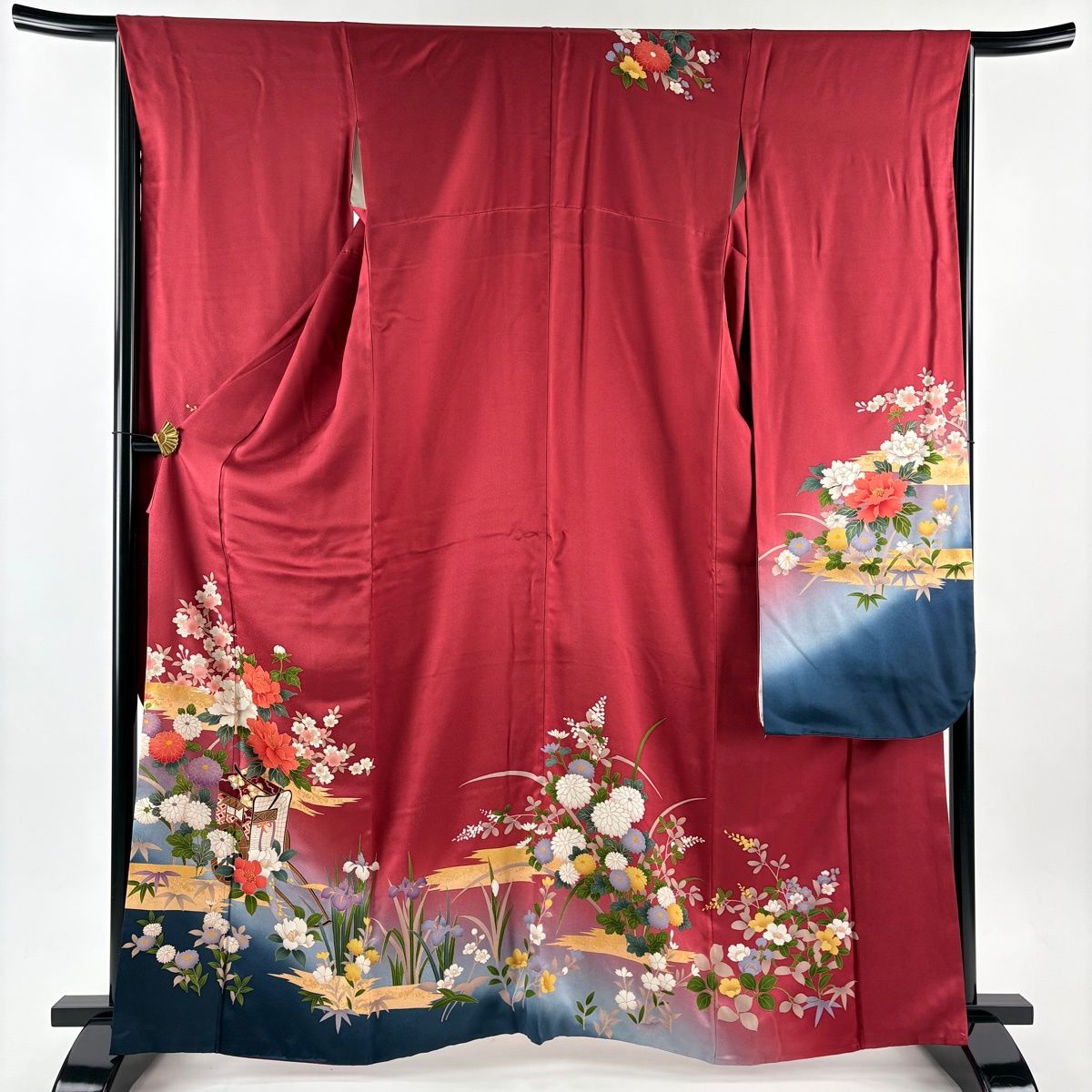 振袖 身丈165 cm 裄丈63 5 S 袷 御所車 草花 金彩 茜色 正絹 秀品