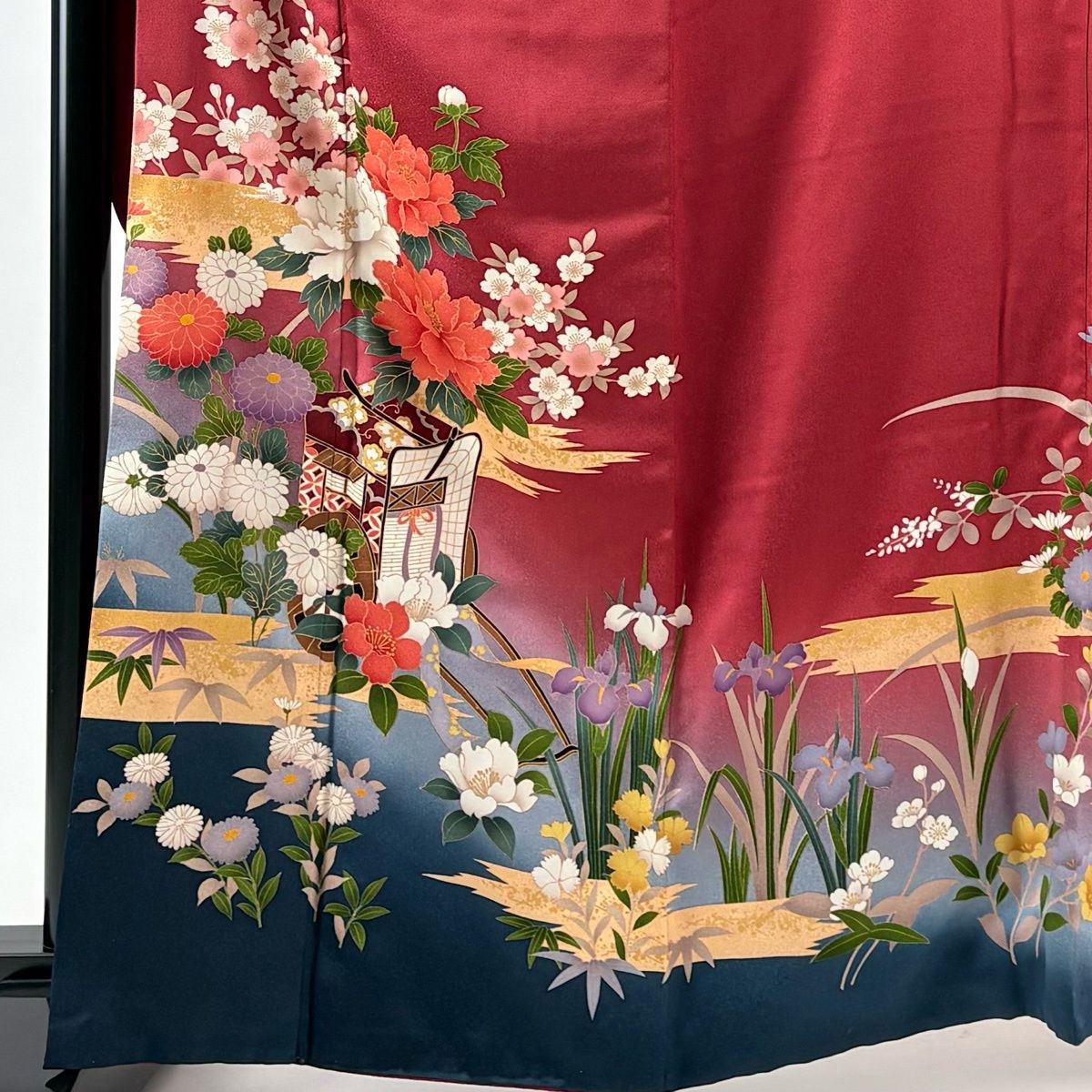 振袖 身丈165 cm 裄丈63.5 S 袷 御所車 草花 金彩 茜色 正絹 秀品