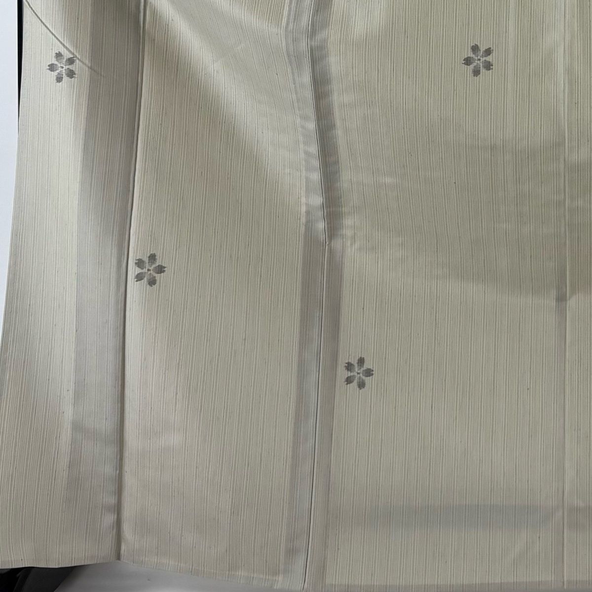 紬 身丈171.5 cm 裄丈68.5 L 単衣 桜 縦縞 灰緑 正絹 秀品