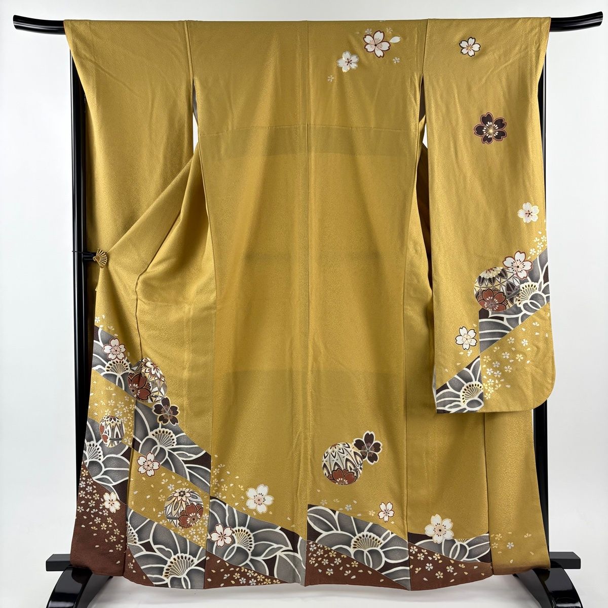 振袖 身丈164 5 cm 裄丈66 M 袷 桜 手鞠 金銀彩 金糸 黄土色 正絹 秀品