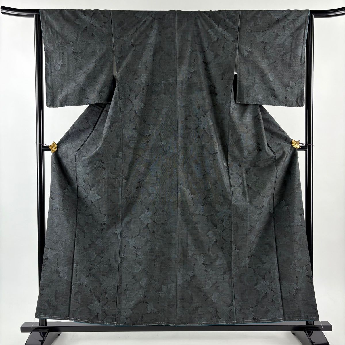 未使用品 紬 黒 葡萄唐草 身丈169.5cm 裄丈69.0cm 袷 正絹 美品】 紬 身丈158cm 裄丈64cm M 袷 葡萄唐草 灰緑 正絹 秀品 【中古