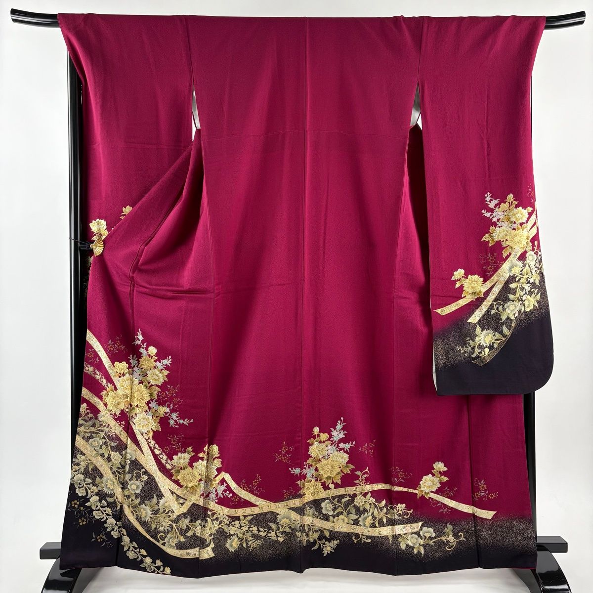 振袖 身丈166 cm 裄丈69 5 L 袷 やまと 草花 蔓帯 金銀彩 ぼかし 赤紫 正絹 秀品