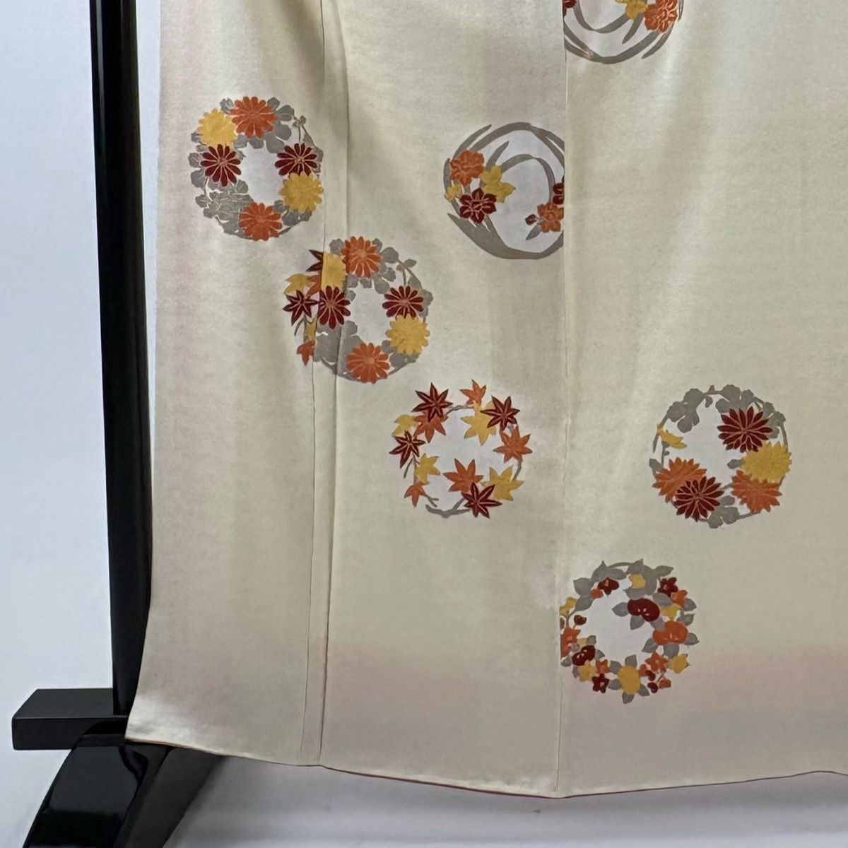 小紋 身丈163 cm 裄丈66 M 袷 花丸文 地紋 金彩 薄黄 正絹 秀品