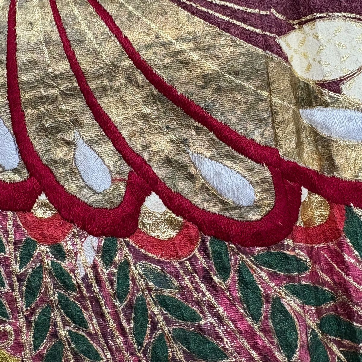  振袖 身丈172 5 cm 裄丈68 L 袷 蝶 草花 金銀彩 刺繍 赤紫 正絹 秀品 振袖 着物