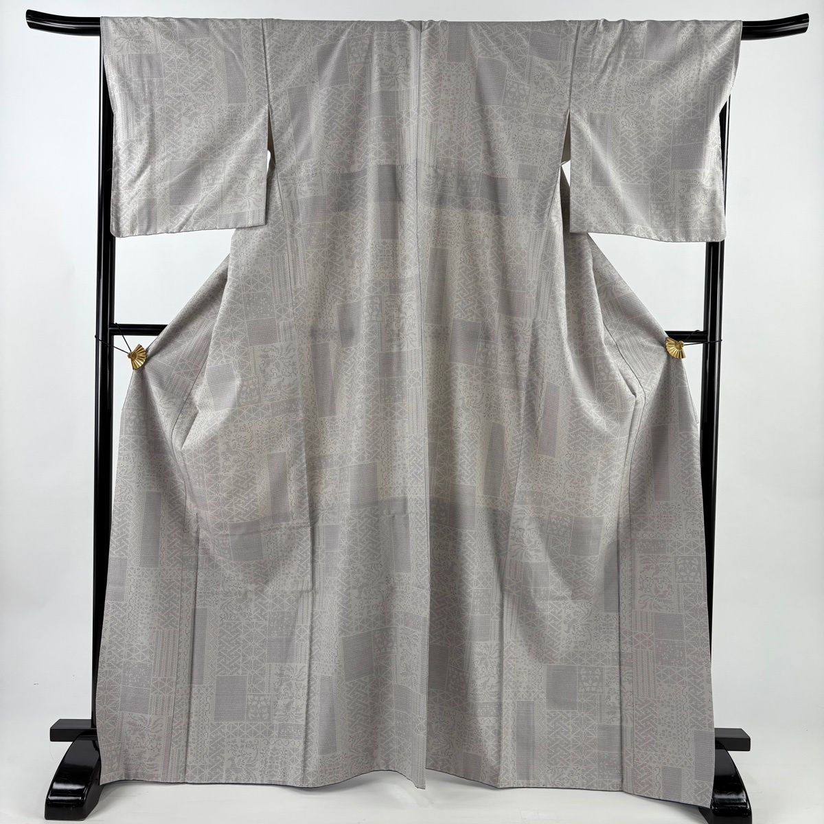 紬 身丈168 cm 裄丈68 L 袷 鈴乃屋 鳥 麻の葉 灰色 正絹 秀品