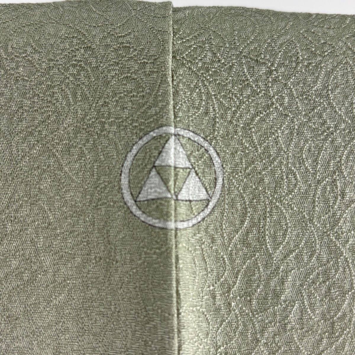 色無地 身丈153.5cm 裄丈62.5cm S 袷 地紋 本草木染 灰緑 正絹 秀品 一