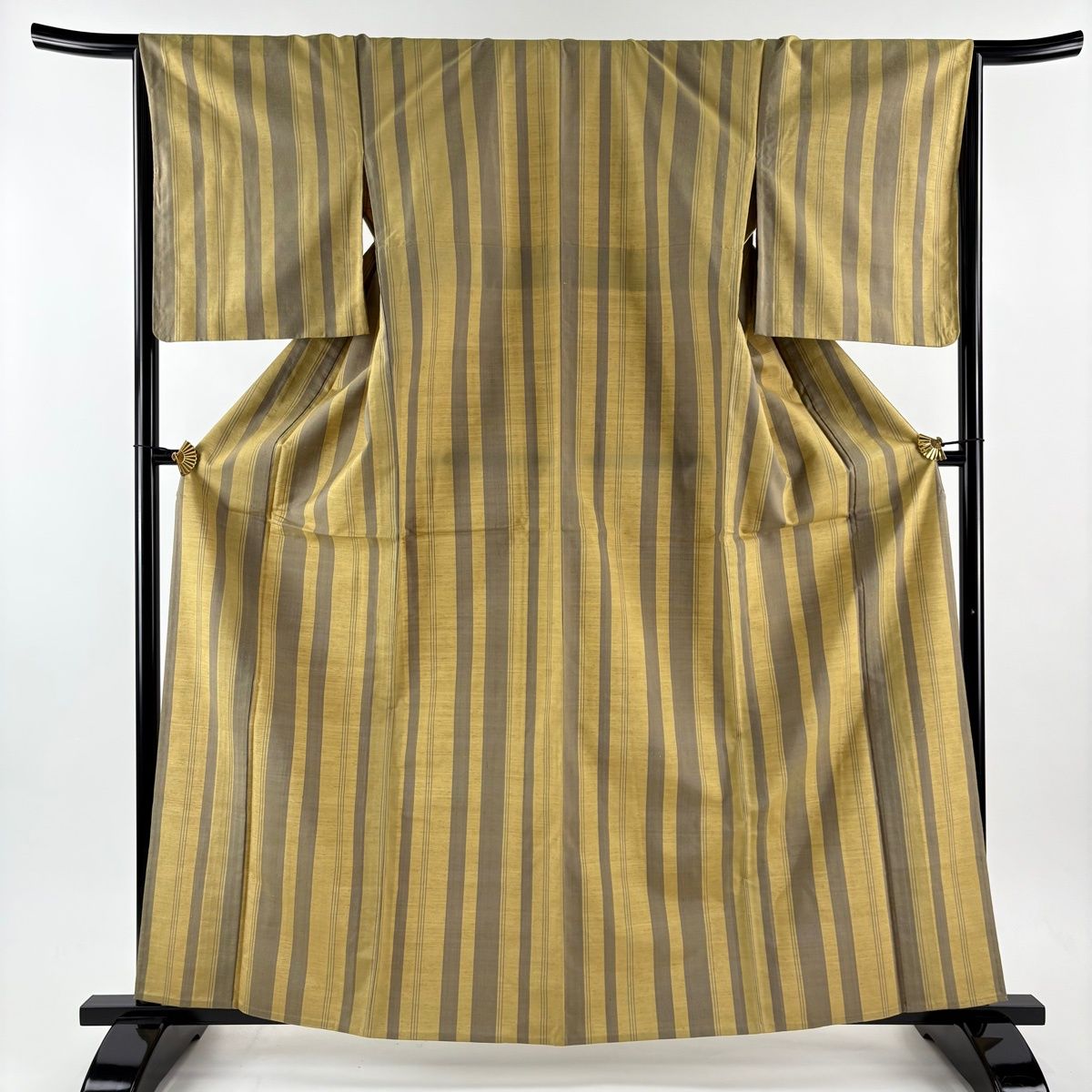 紬 身丈162 5 cm 裄丈66 M 単衣 上田紬 縞 からし色 正絹 秀品