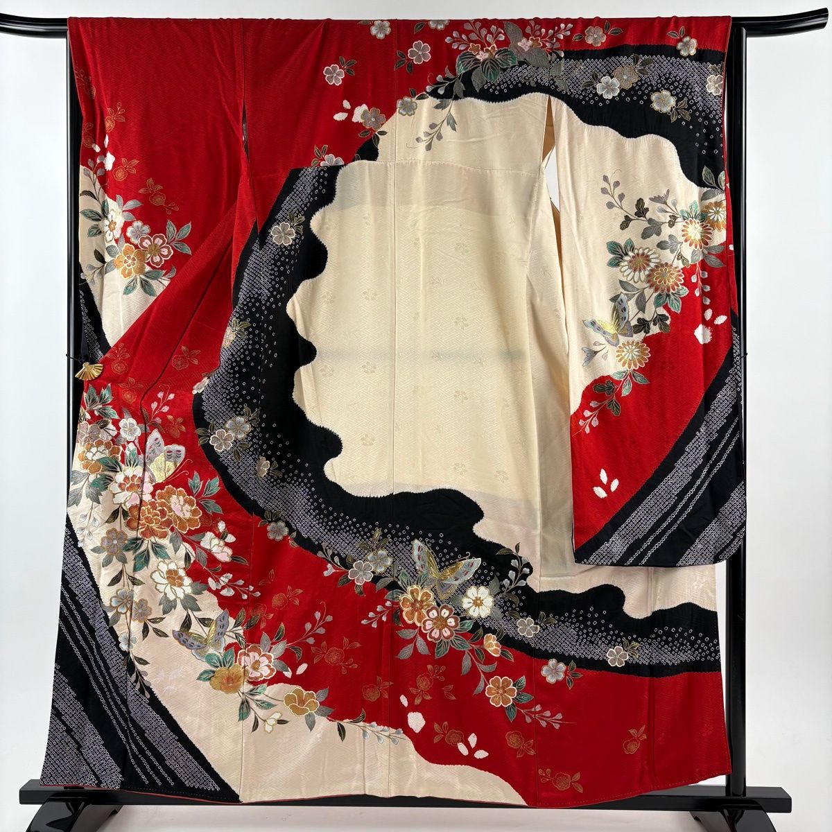振袖 身丈159 cm 裄丈66 M 袷 草花 蝶 金糸 金銀彩 赤 正絹 秀品