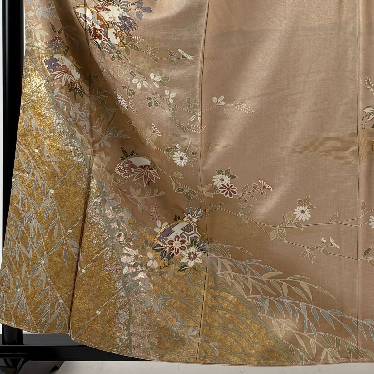 ひ*ん様 【オークション】裄丈66.5cm ベージュ訪問着フルセット 正絹 袷 訪問着 身丈159cm 裄丈64.5cm M 袷 扇面 草花 金糸 金銀彩 ピンク