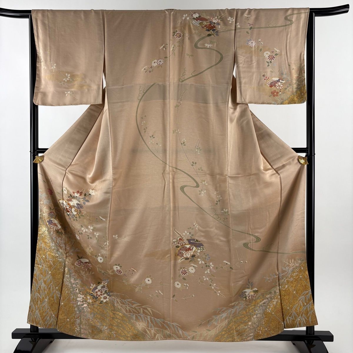 ひ*ん様 【オークション】裄丈66.5cm ベージュ訪問着フルセット 正絹 袷 訪問着 身丈159cm 裄丈64.5cm M 袷 扇面 草花 金糸 金銀彩 ピンク