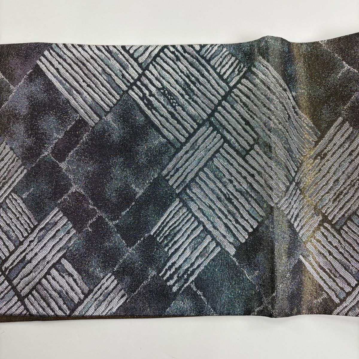 美品】 袋帯 名品 幾何学 箔 紫 六通 正絹 【中古】 - メルカリ