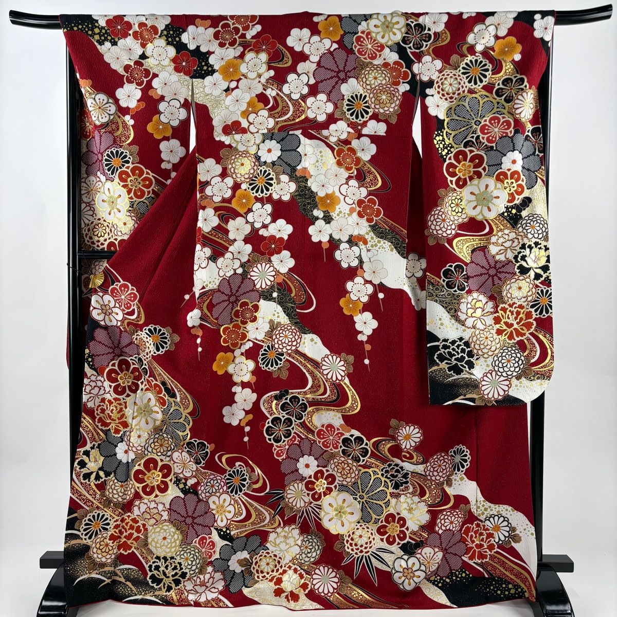 成人式振袖身丈171.5cm裄丈67cm御所車菊金糸絞り赤正絹上質フルセット 振袖 身丈171.5cm 裄丈67cm M 袷 梅 菊 銀通し 金銀彩 赤 正絹 名品