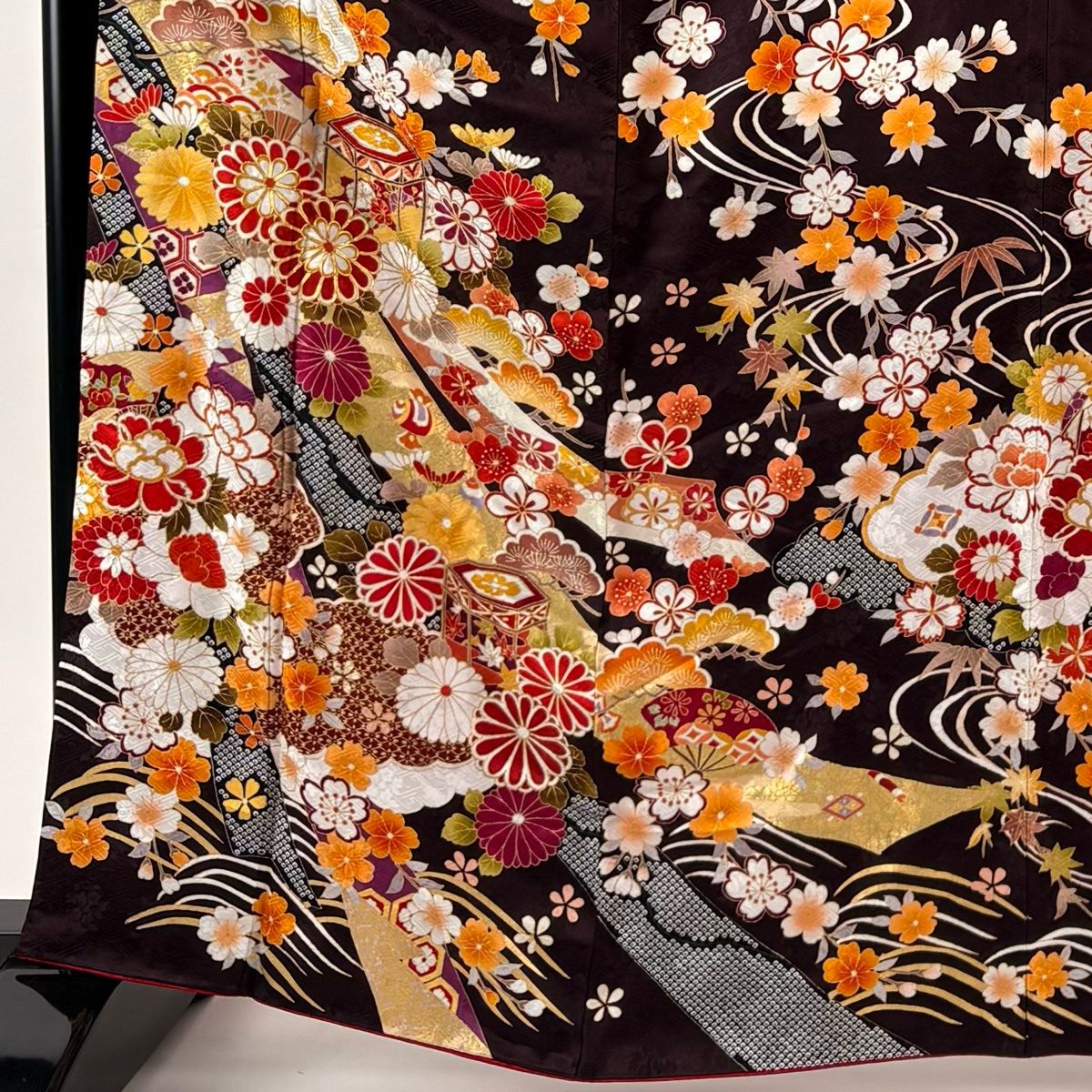 振袖 身丈164.5 cm 裄丈67.5 L 袷 貝桶 草花 金糸 金彩 茶紫 正絹 名品